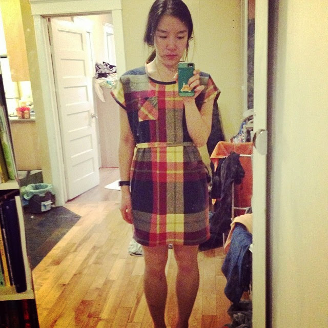 i'm in ur neighbourhood wearing ur bedsheet